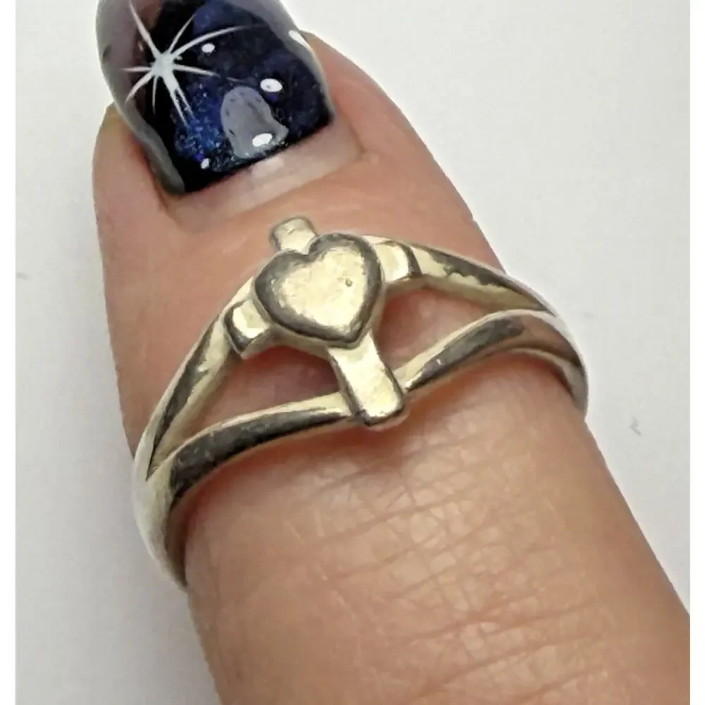 Retired James Avery Cross Heart Ring Sterling Silver 925 Size 6 3.15g